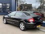 Peugeot 407 2.0 Blue Lease Executive | Climate control | Lichtmetalen velgen | Parkeersensoren Voor + Achter | Cruise control | Xenon verlichting | Navigatie | Dealer onderhouden.
