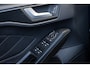 Ford Focus Wagon 1.0 EcoBoost Hybrid ST Line Business | Camera | Apple Carplay/Android Auto | Cruise adaptief | Stoel/stuur/voorruit verwarming | Navi | Clima | Achteruitrijcamera | Apple Carplay/Android Auto|telefoonintegratie premium | Comfortstoel(en)