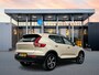 Volvo XC40 B4 Plus Dark | 18" | Trekhaak | Elektr. verst. Stoelen | Harman Kardon | Adaptieve Cruise | BLIS | Keyless | Stoel/Stuurverwarming | Elektr. Achterklep | Parkeercamera