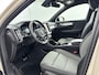 Volvo XC40 B4 Plus Dark | 18" | Trekhaak | Elektr. verst. Stoelen | Harman Kardon | Adaptieve Cruise | BLIS | Keyless | Stoel/Stuurverwarming | Elektr. Achterklep | Parkeercamera