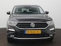 Volkswagen T-Roc 1.0 TSI Style Business Camera - Trekhaak - ACC - Navigatie - Achterklep, elektrisch bedienbaar - Climatronic