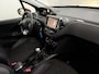Peugeot 2008 1.2 PureTech Signature Airco, Parkeersensoren, Navi, Apple carplay, Bluetooth, 6 Versnelling, Trekhaak