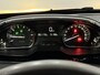 Peugeot 2008 1.2 PureTech Signature Airco, Parkeersensoren, Navi, Apple carplay, Bluetooth, 6 Versnelling, Trekhaak