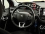 Peugeot 2008 1.2 PureTech Signature Airco, Parkeersensoren, Navi, Apple carplay, Bluetooth, 6 Versnelling, Trekhaak