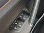 Volkswagen Golf 1.0 TSI Comfortline Business | Apple Carplay | Android Auto | Navigatie | Stoelverwarming | Massage Stoel | Adaptieve Cruise Control | DAB | Isofix | Front Assist |