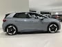 Volkswagen ID.3 First Max 58 kWh 204 PK | Apple Carplay | Panoramadak | Stuurwielverwarming | Stoelverwarming | Achteruitrijcamera | Sfeerverlichting | Dodehoeksensoren | Navigatie | IQ Lights | Ergo-Active Voorstoelen |
