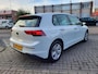 Volkswagen Golf 1.5 TSI Life Business | Met o.a. climate control, stoel- en stuurwielverwarming, navigatie en AppleCarPlay/Android