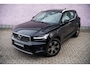 Volvo XC40 1.5 T3 Inscription Trekhaak | Panoramadak | Elektrisch bedienbare stoelen | Adaptieve cruisecontrol | BLIS | 360 Camera | Stoel-achterbank-stuurwiel- en parkeerverwarming | Harman Kardon audio |