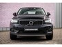 Volvo XC40 1.5 T3 Inscription Trekhaak | Panoramadak | Elektrisch bedienbare stoelen | Adaptieve cruisecontrol | BLIS | 360 Camera | Stoel-achterbank-stuurwiel- en parkeerverwarming | Harman Kardon audio |