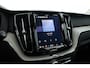 Volvo XC60 2.0 T6 Plug-in hybrid AWD Inscription | Google | Trekhaak | Pano-dak | Camera | Stoel + stuurverwarming |