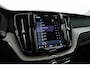 Volvo XC60 2.0 T6 Plug-in hybrid AWD Inscription | Google | Trekhaak | Pano-dak | Camera | Stoel + stuurverwarming |