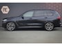 BMW X7 xDrive40i High Executive | 7 ZITS | SKYLOUNGE | ADAPTIVE | LASERLIGHTS | NAPA LEER | TREKHAAK | STOEL & STUURVERWARMING | PRIVACY GLAS | HEAD UP | 360 CAMERA | HARMON & KARDON | SUEDE HEMEL | COMFORT STOELEN | CRYSTAL | SOFTCLOSE |