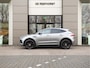 Jaguar E-Pace P300e AWD R-Dynamic SE | Verwarmbare achterbank | Cold Climate Pack | Adaptive Cruise | Head-Up Display | 24 maanden Jaguar Approved