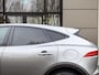 Jaguar E-Pace P300e AWD R-Dynamic SE | Verwarmbare achterbank | Cold Climate Pack | Adaptive Cruise | Head-Up Display | 24 maanden Jaguar Approved