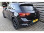 Volkswagen T-Roc 1.5 TSI Sport Navi / Climate / Stoelverwarming / Panodak / Apple car play / Beats audio