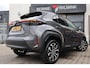 Toyota Yaris Cross 1.5 Hybrid Dynamic | All Seasons | Blindspot | Stuur en Stoelver