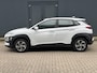 Hyundai Kona 1.6 GDI HEV Comfort / Trekhaak ( 1300 KG Trekgewicht)  / Navigatie / Adaptieve Cruise Control / Achteruitrijcamera / Apple Carplay / Android Auto / Krell Geluidsinstallatie / NAP Logisch