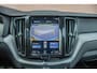 Volvo XC60 T5 AWD R-Design, Carplay, Keyless, Stoel & Stuurverwarming, Park Assist, Adaptive Cruise, Camera, Memory.
