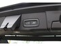 Volvo XC60 T6 Plug-in hybrid AWD Ultra Dark | Panoramadak met schuif-/kantelfunctie | Semi elektrische trekhaak | Verwarmbare voorstoelen, achterbank en stuurwiel | Head Up Display | 360° Parkeer Camera | Premium audio by Harman Kardon | Google infotainment |