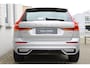 Volvo XC60 T6 Plug-in hybrid AWD Ultra Dark | Panoramadak met schuif-/kantelfunctie | Semi elektrische trekhaak | Verwarmbare voorstoelen, achterbank en stuurwiel | Head Up Display | 360° Parkeer Camera | Premium audio by Harman Kardon | Google infotainment |