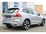 Volvo XC60 T6 Plug-in hybrid AWD Ultra Dark | Panoramadak met schuif-/kantelfunctie | Semi elektrische trekhaak | Verwarmbare voorstoelen, achterbank en stuurwiel | Head Up Display | 360° Parkeer Camera | Premium audio by Harman Kardon | Google infotainment |