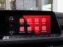 Volkswagen Golf 1.5 eTSI 131 pk DSG R-Line Business+ | Panorama dak | Trekhaak | Stoel + Stuurverwarming | ACC | LED | App Connect | Sfeerverlichting |
