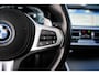 BMW 3-Serie Touring 330e High Executive | M Sportpakket | Trekhaak | Panorama dak | Elektrisch verstelbare stoelen | Comfort Acces | Head-Up Display