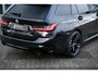 BMW 3-Serie Touring 330e High Executive | M Sportpakket | Trekhaak | Panorama dak | Elektrisch verstelbare stoelen | Comfort Acces | Head-Up Display