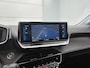 Peugeot 208 Allure Pack 100pk | Navigatie via Apple Carplay / Android Auto | Achteruitrijcamera | 3D Cockpit | Climate Control | Adaptieve Cruise Control | Stoelverwarming | Parkeersensoren | Stof/kunstleder | Keyless | DAB+ radio | Led koplampen | Donker getint glas | 16" lichtmetalen velgen |