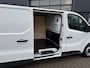 Renault Trafic 2.0D 130 pk L2 H1  Apple/Android - camera - trekhaak - sensoren v/a/z - betimmering