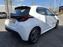 Toyota Yaris HYBRID 115 DYNAMIC APPLE/ANDROID LED KEYLESS 16" LM-VELGEN NL-AUTO DEALER-ONDERHOUDEN