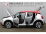 Citroën C3 1.2-110pk Shine. Erg nette en goed onderhouden Citroën C3. Two tone color. Autm. airco, trekhaak, All Season banden rondom, camera, cruise control, telefoonvoorb., navigatie, LM wielen, parkeersensoren etc.
