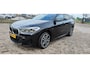 BMW X2 xDrive25e High Executive | M SPORT | PANO DAK | 19'' LMV | LEDER ZETELS | STOELVERWARMING | DEALER OH | PRACHTIGE STAAT!