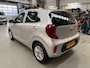 Kia Picanto 1.0 DPi AMT 67pk 4-zits DynamicLine | Apple carplay / Android auto | Camera | Cruise control | All season banden | NAP | Rijklaar prijs!
