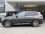 BMW X3 xDrive30e M Sport Plug-in Hybride | PHEV | Elek. Trekhaak | 20 inch | M pakket | Stoelverwarming | Shadowline Exterior | Adaptive Led verlichting | Hifi | Volledig digitaal instrumentenpaneel