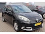 Renault Grand Scenic 1.5 dCi Limited 7p. Navigatie, Cruise control, 7 Persoons, Climate control