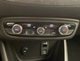 Opel Crossland 1.2 TURBO 110PK ULTIMATE Alcantara | Camera | Carplay | Parkeersensoren Rondom | Climate Control | 17" Lichtmetaal | Camera  | Achteruitrijcamera | Apple Carplay/Android Auto|telefoonintegratie premium | Bluetooth telefoonvoorbereiding