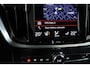Volvo V60 2.0 T8 Twin Engine AWD Momentum Pro / Pilot assist / HUD / HK / Trekhaak