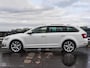 Skoda Octavia Combi 1.5 TSI 150 PK DSG Sport Panoramadak Sportstoelen Leder LED ACC Trekhaak Camera Apple Carplay Android Auto DAB Navigatie Stoelverwarming 18"