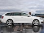 Skoda Octavia Combi 1.5 TSI 150 PK DSG Sport Panoramadak Sportstoelen Leder LED ACC Trekhaak Camera Apple Carplay Android Auto DAB Navigatie Stoelverwarming 18"