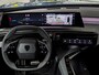 Peugeot E-3008 Launch Edition EV Dual Motor 73kWh 325pk | SCHUIF/KANTELDAK | NAVI | 360° CAMERA | FOCAL® HI-FI | ELEKTR. A. KLEP | STUUR + STOELVERW. | AGR-STOEL |