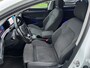 Volkswagen Golf 1.5 eTSI Style pano dak R- line optiek
