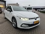 Volkswagen Golf 1.5 eTSI Style pano dak R- line optiek