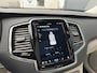 Volvo XC90 T8 Recharge AWD Ultimate Dark 7 Persoons LONG RANGE Plug In Hybrid 455pk Dealer O.H. PHEV | Trekhaak Af Fabriek | Panodak | Head Up | Adaptive Cruise | Harman / Kardon | 360 Camera | Lederen Sportstoelen Massage & Memory & Ventilatie | Google Assistent | Stoelen & Stuur Verwarmd |