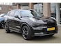Lynk & Co 01 1.5 MY23! BLACKLINE! ZWARTE-HEMEL ROLHOES MY23 360-CAMERA PANO/SCHUIF INFINITY DAB NAVI CARPLAY STOELVERWARMING ELEK.ACHTERKLEP 20"LMV