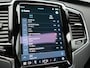 Volvo XC90 T8 Recharge AWD Plus Dark 7 Persoons LONG RANGE Plug In Hybrid 455pk Dealer O.H. PHEV | Trekhaak Af Fabriek | Panodak | Adaptive Cruise | Camera | Harman / Kardon | Lederen Sportstoelen Memory & Verwarmd | Google Assistent | Stuur Verwarmd | Keyless | Blis | 22"L.M |