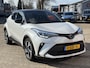 Toyota C-HR 1.8 Hybrid Executive / Bi-tone / Parelmoer / Applecarplay/Android Auto / Allseason Banden /