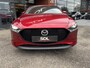 Mazda 3 2.0 e-SkyActiv-X M Hybrid 180 Luxury // LEDER // ELEK.STOEL+GEHEUGEN // CAMERA // DODEHOEK // HEAD-UP DISPLAY // ADAPT. CRUISE // BOSE AUDIO //