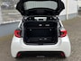 Toyota Yaris 1.5 Hybrid Executive Bi-Tone | HUD | JBL | Dodehoek