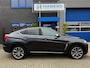 BMW X6 XDrive30d High Executive 258PK|Full Led|Proff Navi|Kantel/Schuifdak|HarmanKardon|Memmory|HUD|Leder|StoelVW|AUT|Flippers